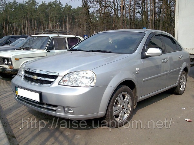 Купить машину Chevrolet Lacetti.