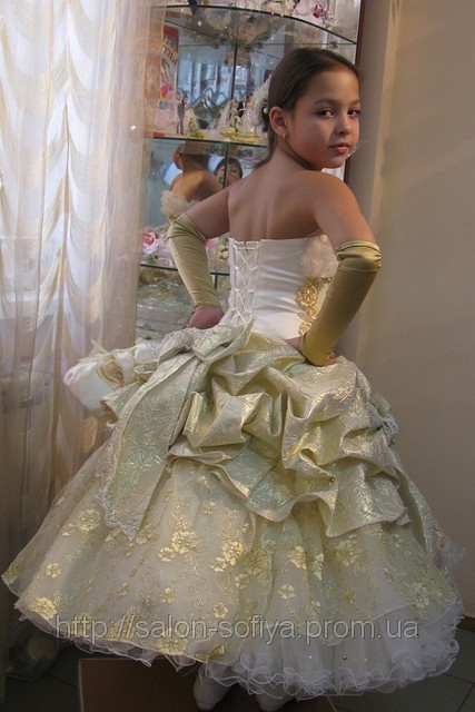 детские выпускные платья в Москве